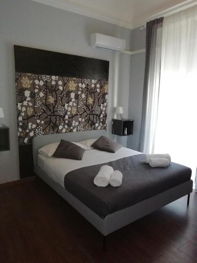 Mansarda In Palazzo D'Epoca Apartment Catania Luaran gambar